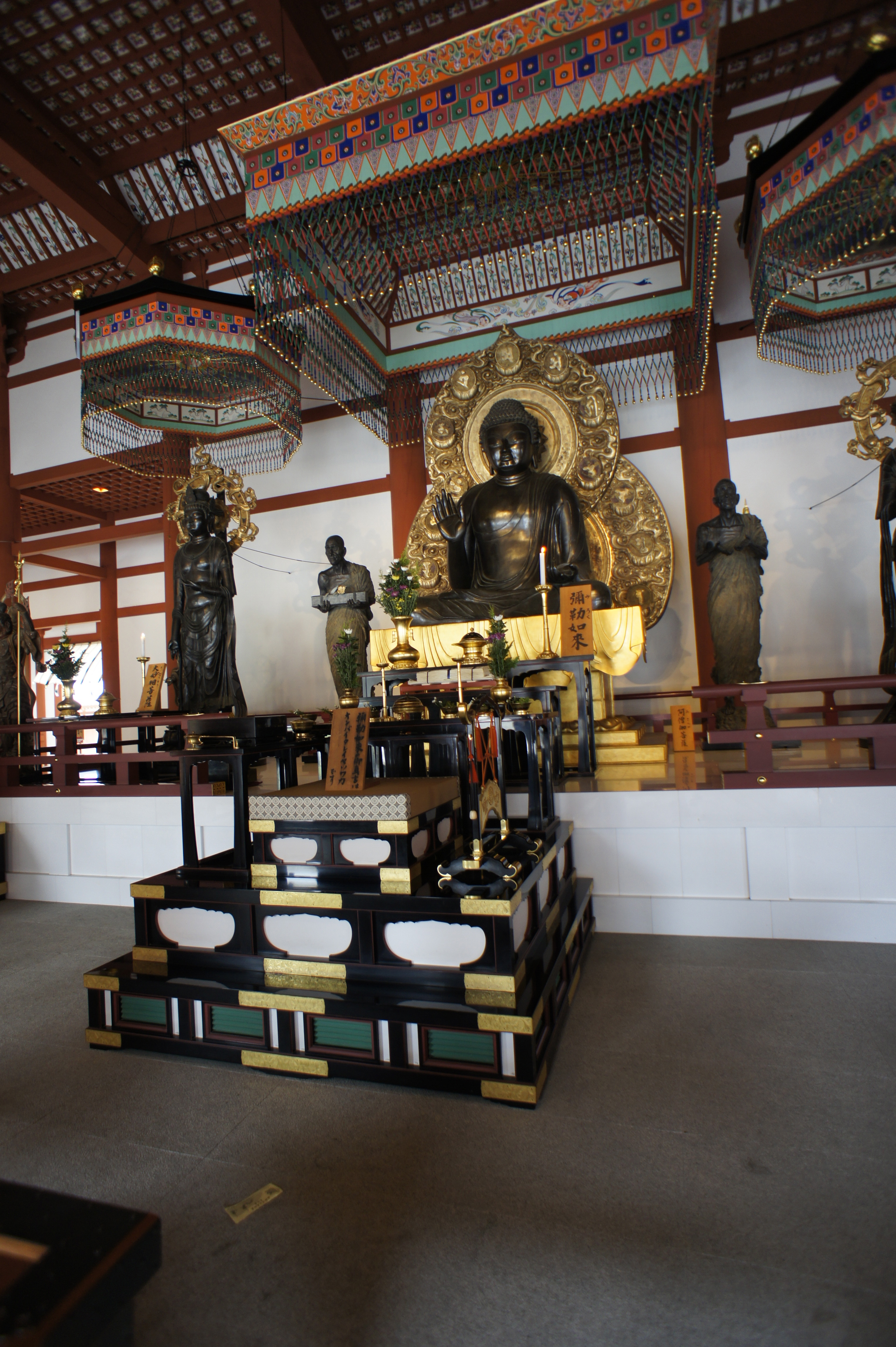 Halle des Medizin-Buddha · Yakushi Nyorai · japanische Tempelarchitektur